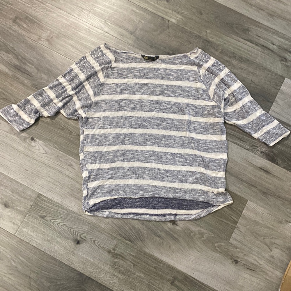 Plus size women’s 3x ligh striped white sweater with pearl crystal shoulders